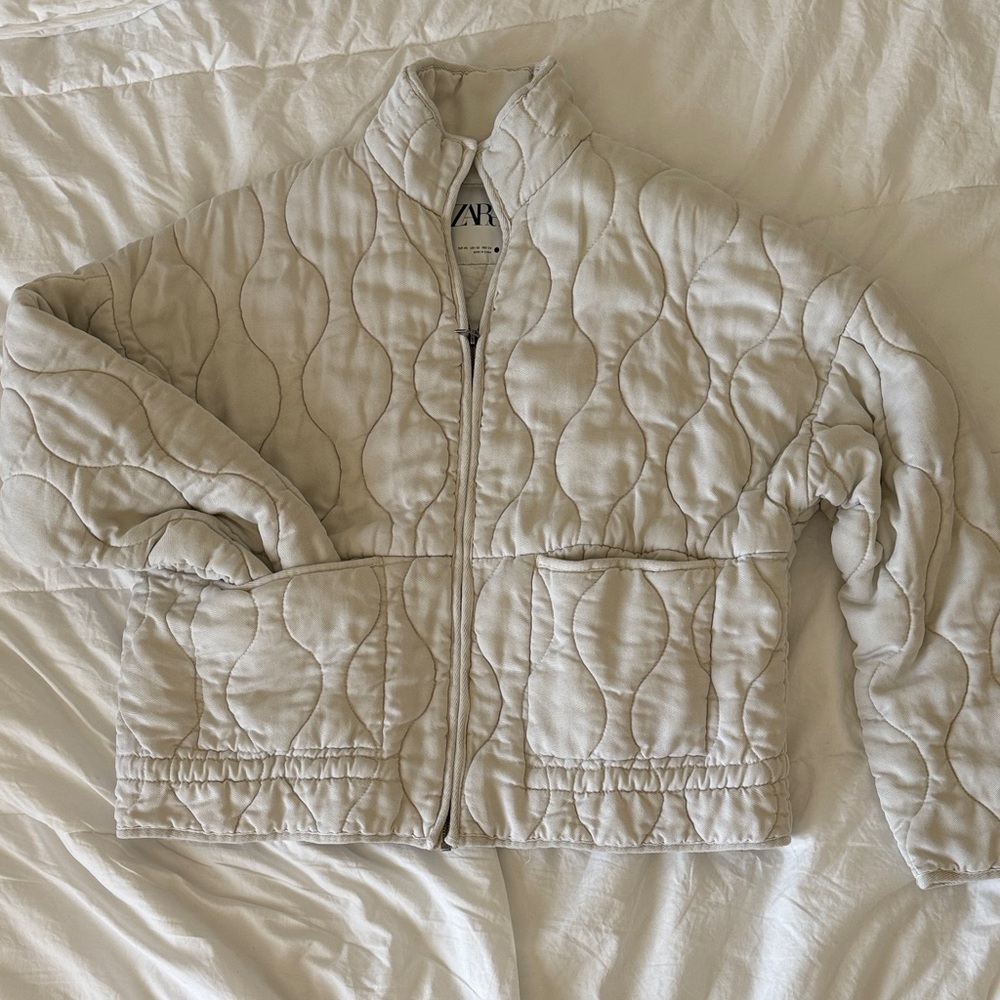 Zara off white Quilted boxy Jacket